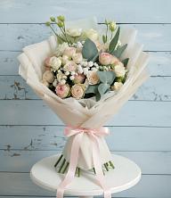 Букет цветов из:  Розы и Лизиантусы в Таежный