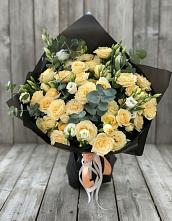 Букет цветов из:  Розы и Лизиантусы в Таежный