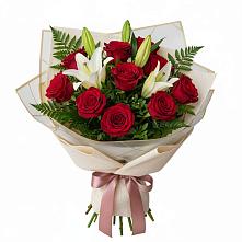 Букет цветов из:  Лилии и Розы в Таежный