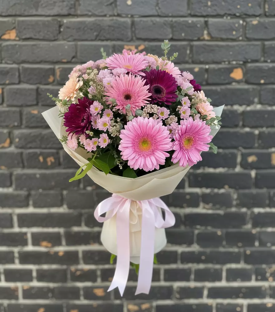 Букет цветов из: Герберы и Хризантемы в Таежный