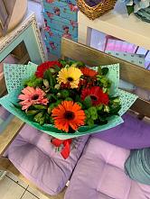 Букет цветов из:  Герберы, Хризантемы и Альстромерии #REPLACE_PRED# Таежный