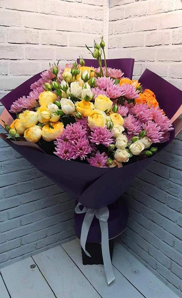 Букет цветов из: Хризантемы и Розы в Таежный