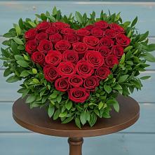 Цветочная композиция из Розы в виде сердца #REPLACE_PRED# Таежный