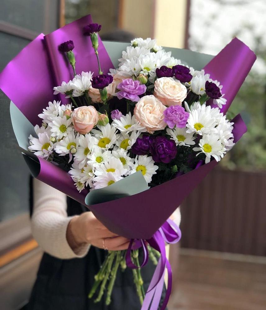 Букет цветов из: Хризантемы, Гвоздики и Розы в Таежный