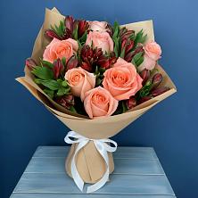Букет цветов из:  Розы и Альстромерии в Таежный