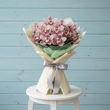 Букет цветов из:  Орхидеи и Розы в Таежный