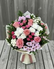 Букет цветов из:  Альстромерии, Гвоздики, Розы и Хризантемы #REPLACE_PRED# Таежный