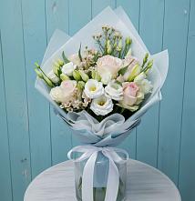 Букет цветов из:  Розы и Лизиантусы в Таежный