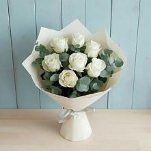 Букет Белые розы в Эвкалипте в Таежный