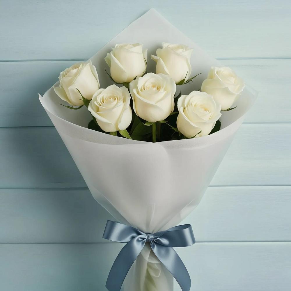Букет 7 Белых роз Эдлесс Лав в Таежный